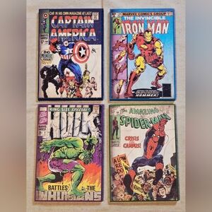 (4) Wooden Marvep Wall Hangings